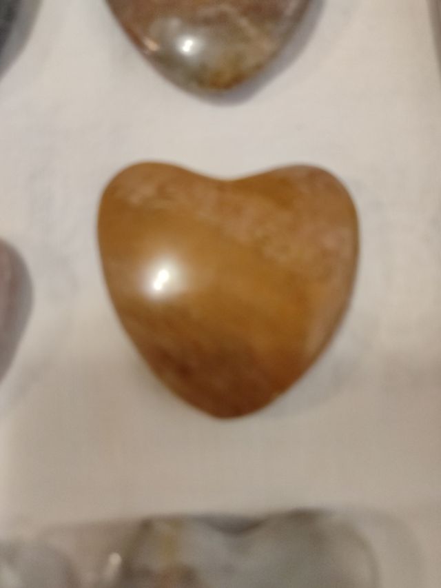 6 corazones de piedra
