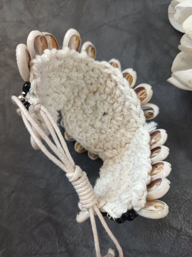 🖤 Pulsera crochet y conchas 🐚 Hecho a mano