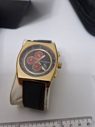Reloj automático
