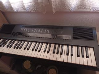 Organo/piano Farfisa, con mezclas. NUEVO.