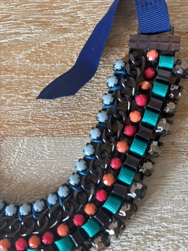 Collar de diferentes colores