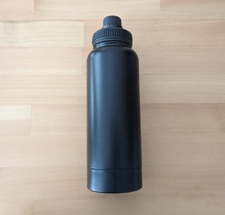 Bidón térmico botella 1L Inox tapón rosca, negro