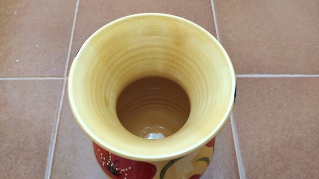 Vaso da fiori in porcellana