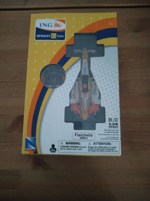 Auto telecomandata Renault f1.