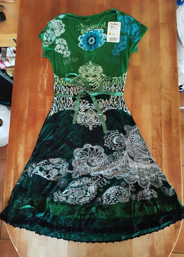 Vestido Desigual con etiqueta