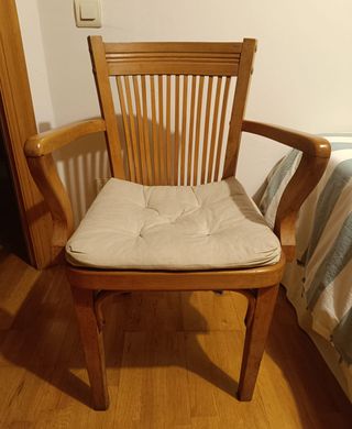 SILLA DESPACHO ANTIGUA CON BRAZOS