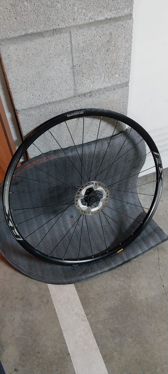 Rueda delantera shimano RX