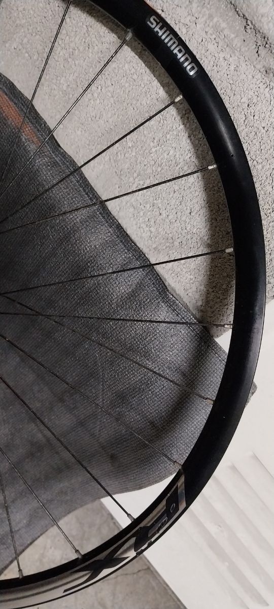 Rueda delantera shimano RX