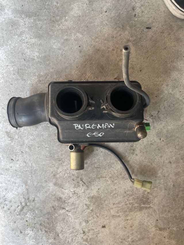 Caja admisión Burgman 650