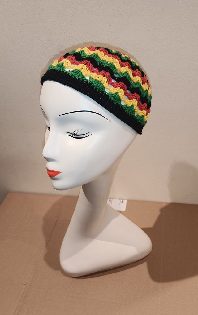 ♥️LOTE 36 SOMBRERITOS CROCHET CASQUETES COLORES