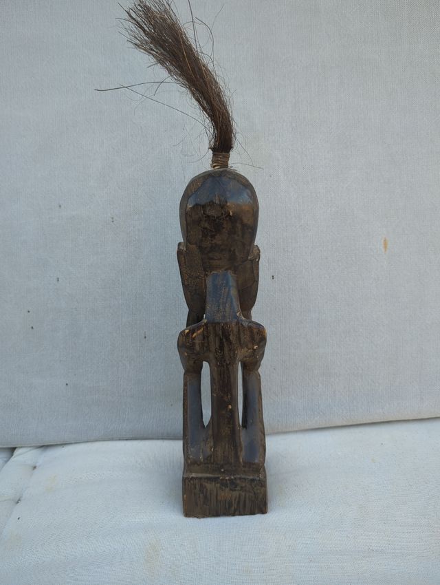 Figura imitación madera