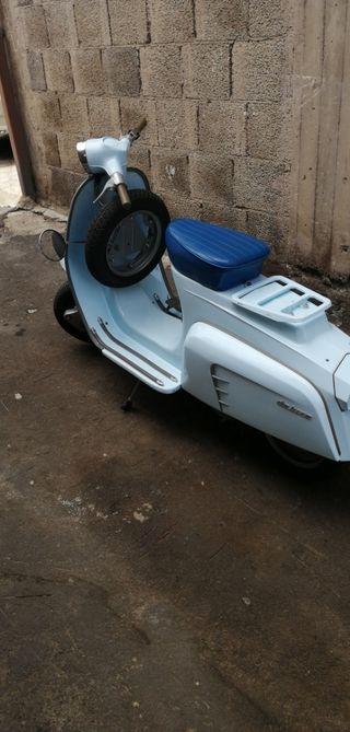 Lambretta j50 deluxe