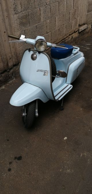Lambretta j50 deluxe