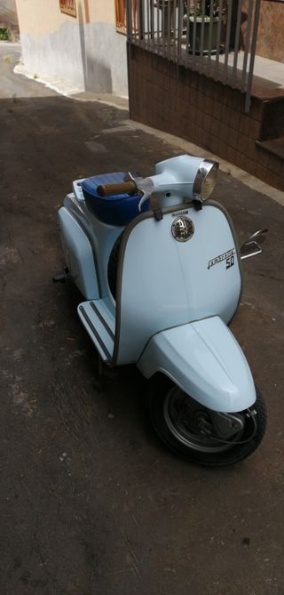 Lambretta j50 deluxe