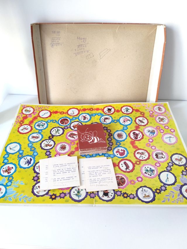 Juego antiguo de la Abeja Maya
