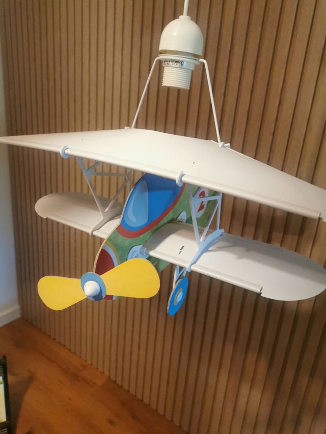 Lámpara avión infantil