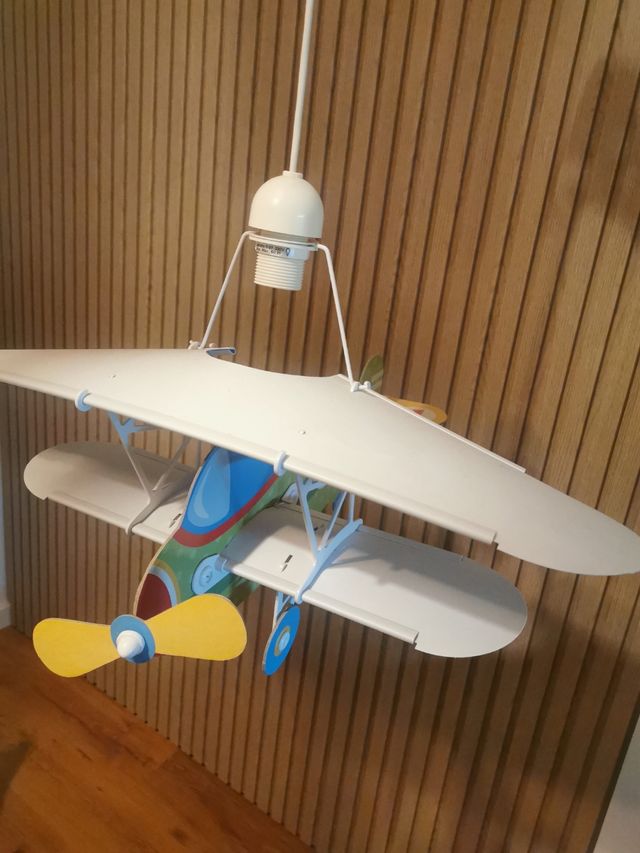 Lámpara avión infantil