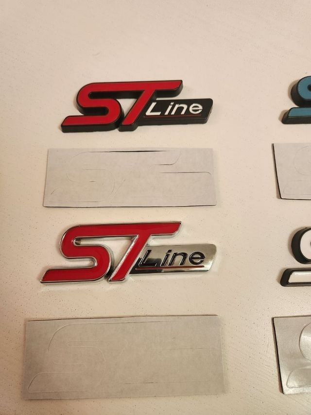 Emblemas ST line adhesivas, nuevo modelo, 4 tipos