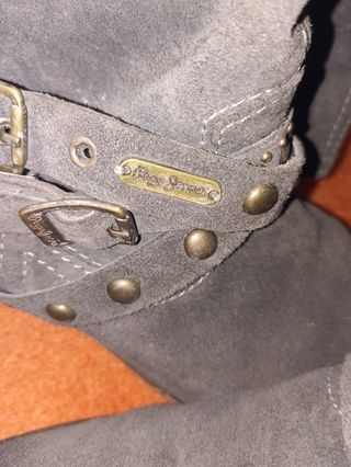 Lote varios pares de botas con muy poco uso 