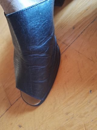 Zapatos de tacón, piel