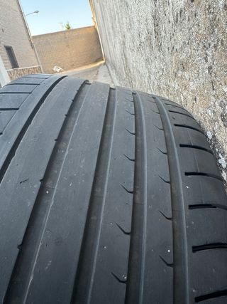 Se venden neumaticos dunlop 275/30/21 audi a6 a7