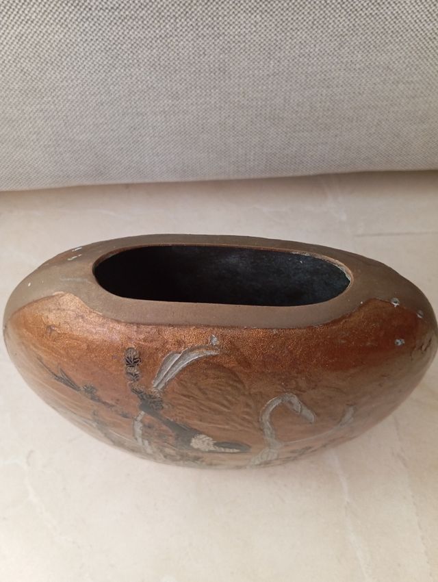 Jarrón bronce lacado