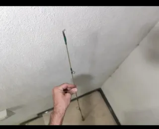 Caña de pescar antigua antigua (sin carrete)