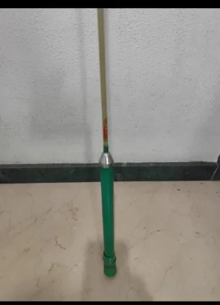 Caña de pescar antigua antigua (sin carrete)