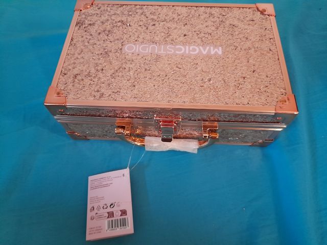 Estuche maquillaje magic studio