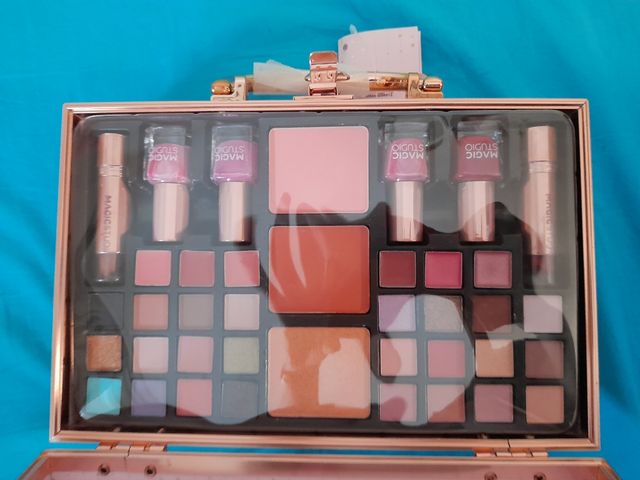 Estuche maquillaje magic studio