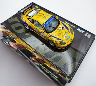 PORSCHE 911 GT3 RS T2M MOTORSPORT 1/43 MINICHAMPS