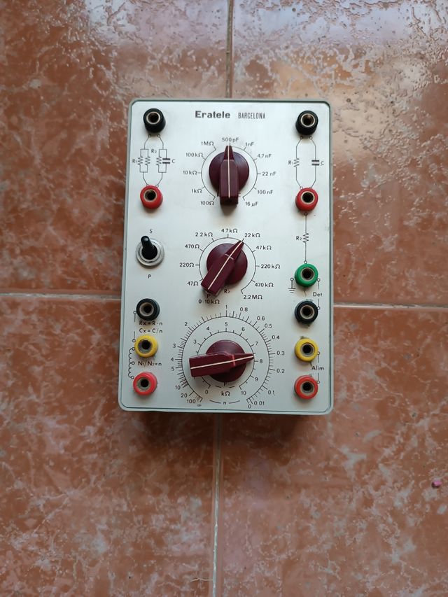 Comprobador de circuitos marca Eratele