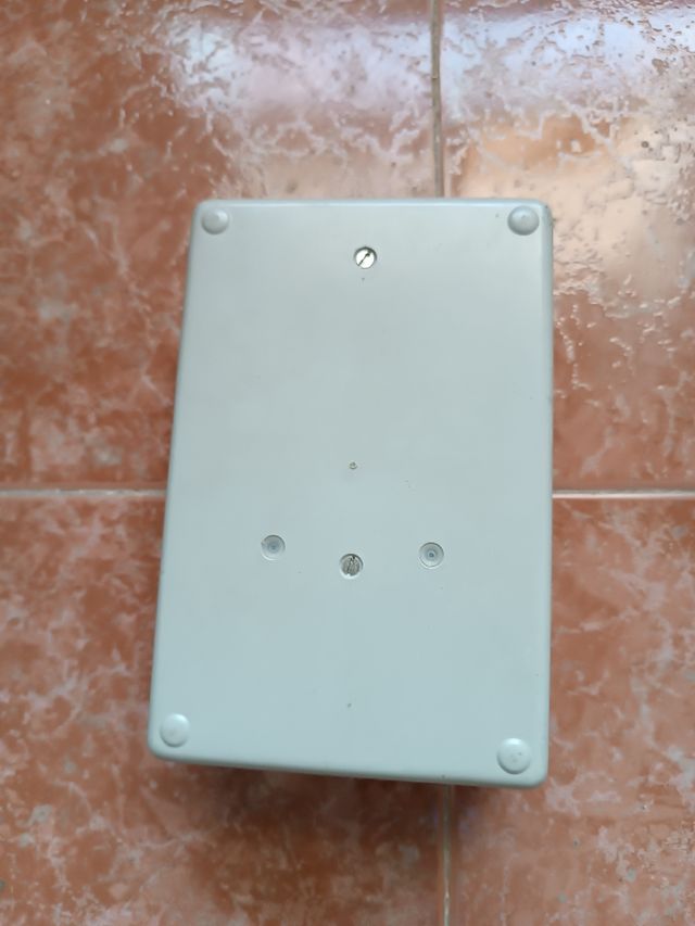 Comprobador de circuitos marca Eratele