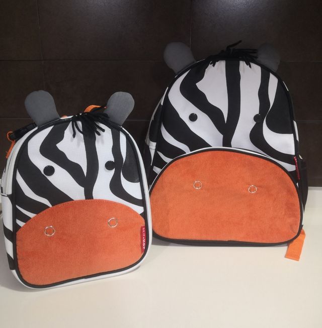 Mochila y bolsa almuerzo Skip Hop