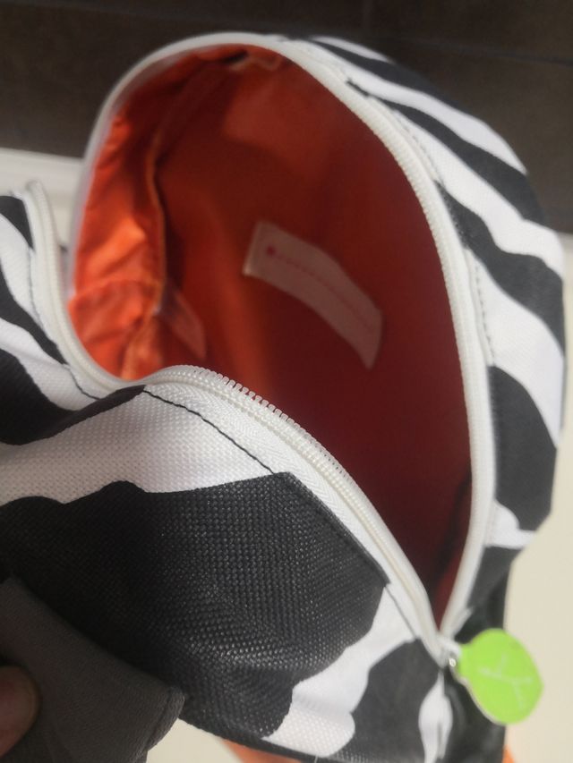 Mochila y bolsa almuerzo Skip Hop