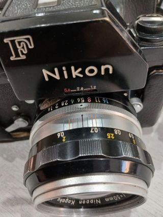 Camara NIKON F.