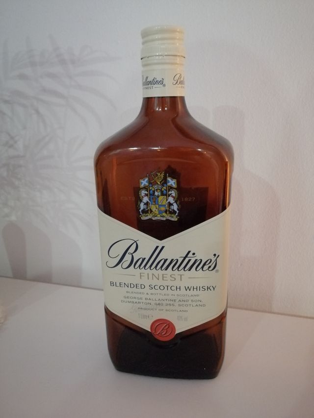 Botella Ballantines