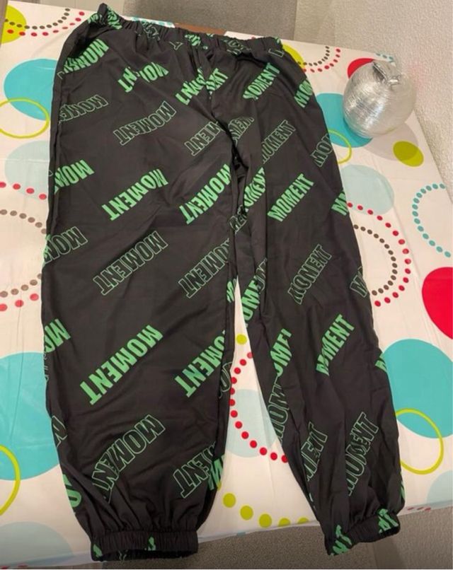 Pantalones negros y verdes Shein