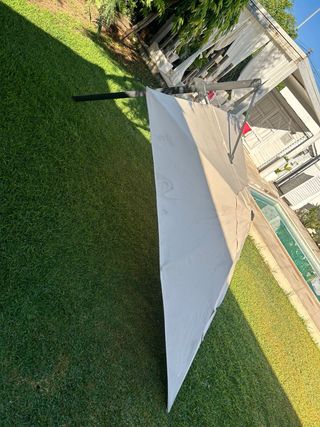 Sombrilla 3,5 * 2,5 mts