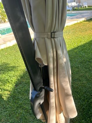 Sombrilla 3,5 * 2,5 mts