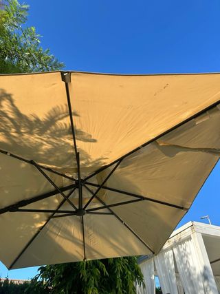Sombrilla 3,5 * 2,5 mts