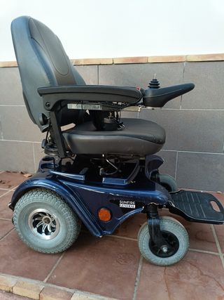 Silla ruedas eléctrica.