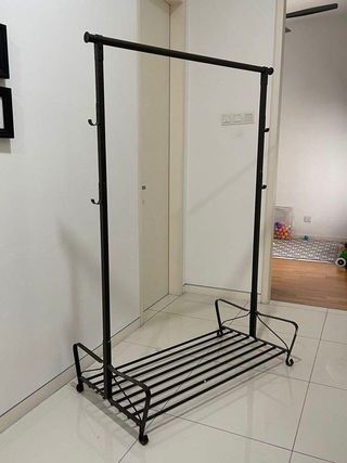 Ropero burro marca Ikea Portis