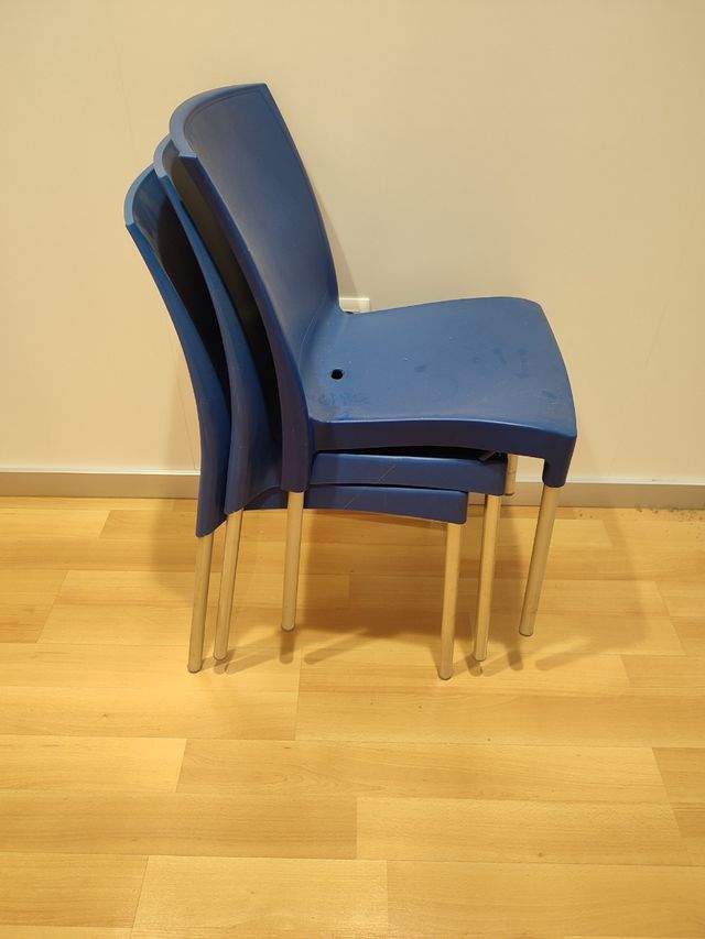 Sillas azul