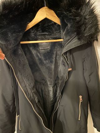 Abrigo zara impermeable y pluma
