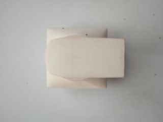 Enchufe trifásico empotrable con macho