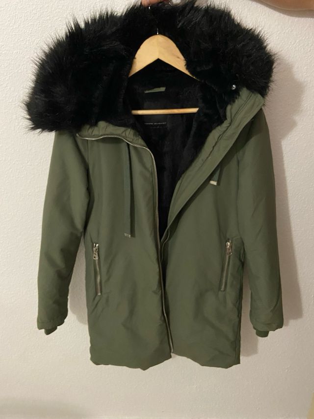 Abrigo zara impermeable y pluma