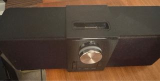 Altavoz y radio despertador Logitech