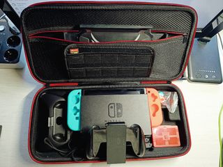 Nintendo Switch + Funda + Rocket League