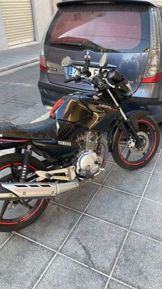 Yamaha YBR 125cc(cambiar bateria)